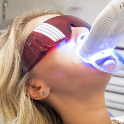 ZOOM Whitening (with Light)